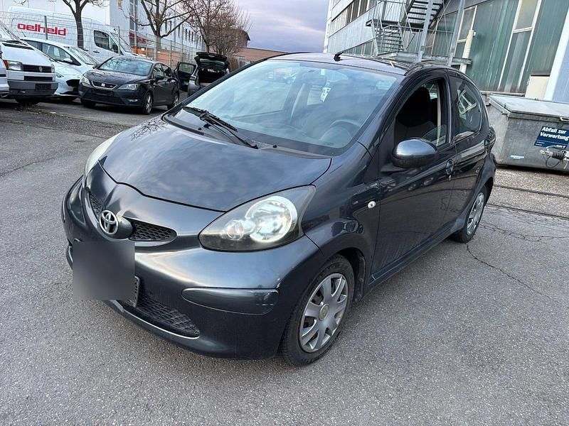 Gebraucht Toyota Aygo Cool 68 PS (50 kW) 2006 Grau Kleinwagen