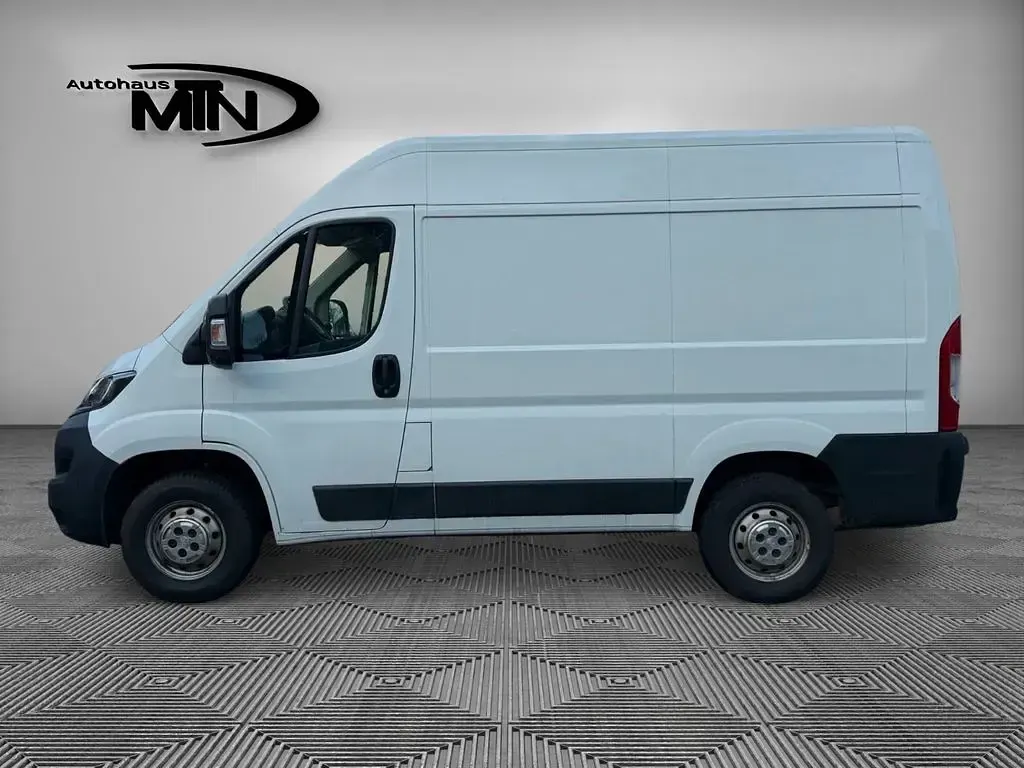 Gebraucht Peugeot Boxer 131 PS (96 kW) 2019 Weiß Van