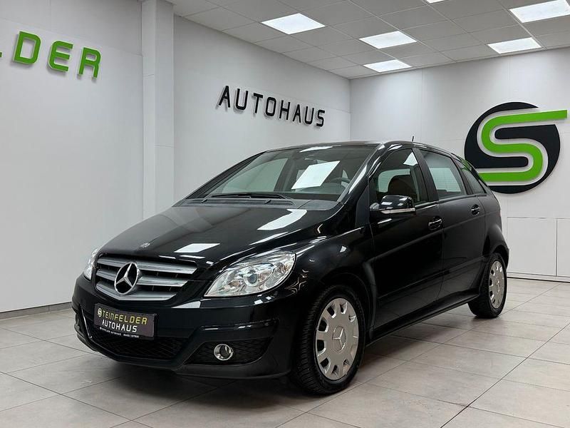 Gebraucht Mercedes B180 109 PS (80 kW) 2008 Schwarz Van / Kleinbus