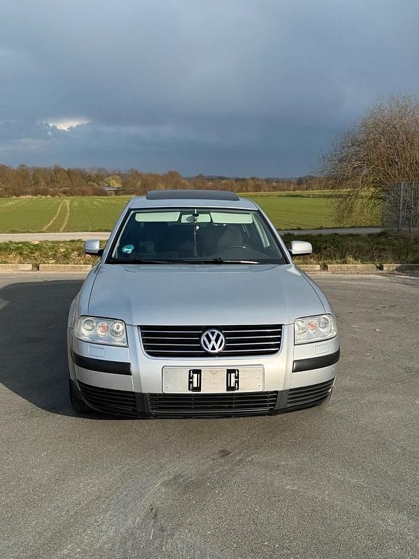 Gebraucht VW Passat 130 PS (95 kW) 2002 Silber Limousine