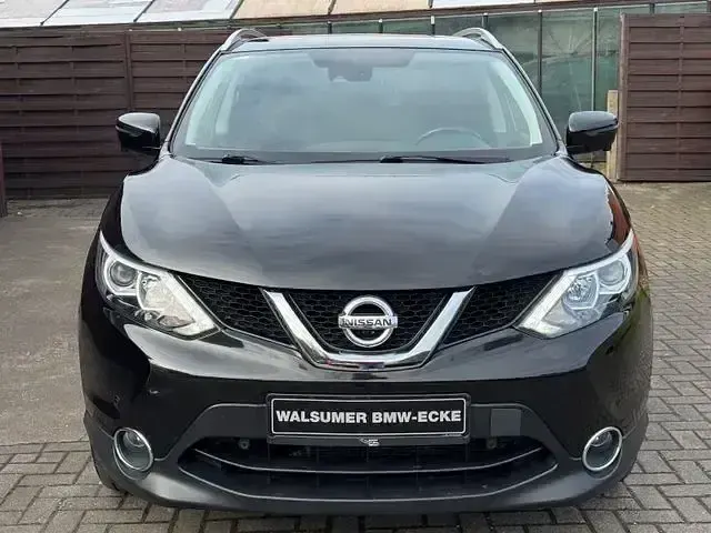 Gebraucht Nissan Qashqai 360º 116 PS (85 kW) 2015 Schwarz SUV