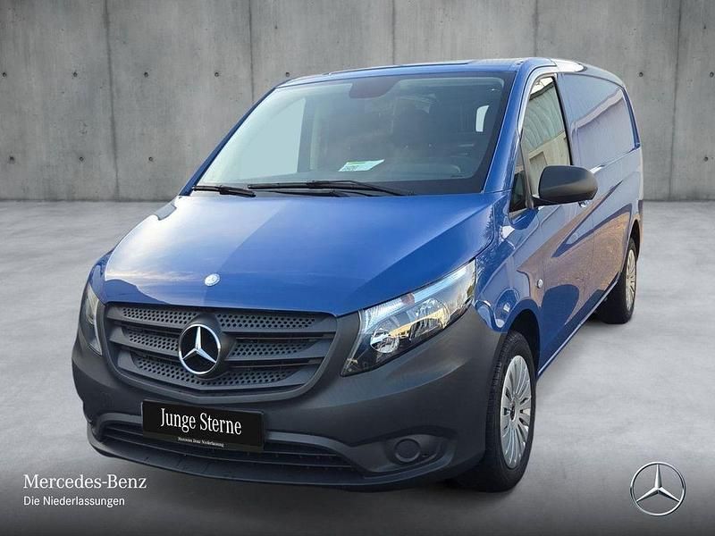 Gebraucht Mercedes Vito 163 PS (119 kW) 2022 Blau Van
