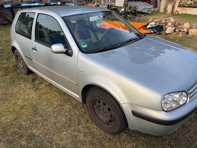 Gebraucht VW Golf IV Edition 75 PS (55 kW) 2001 Silber Limousine