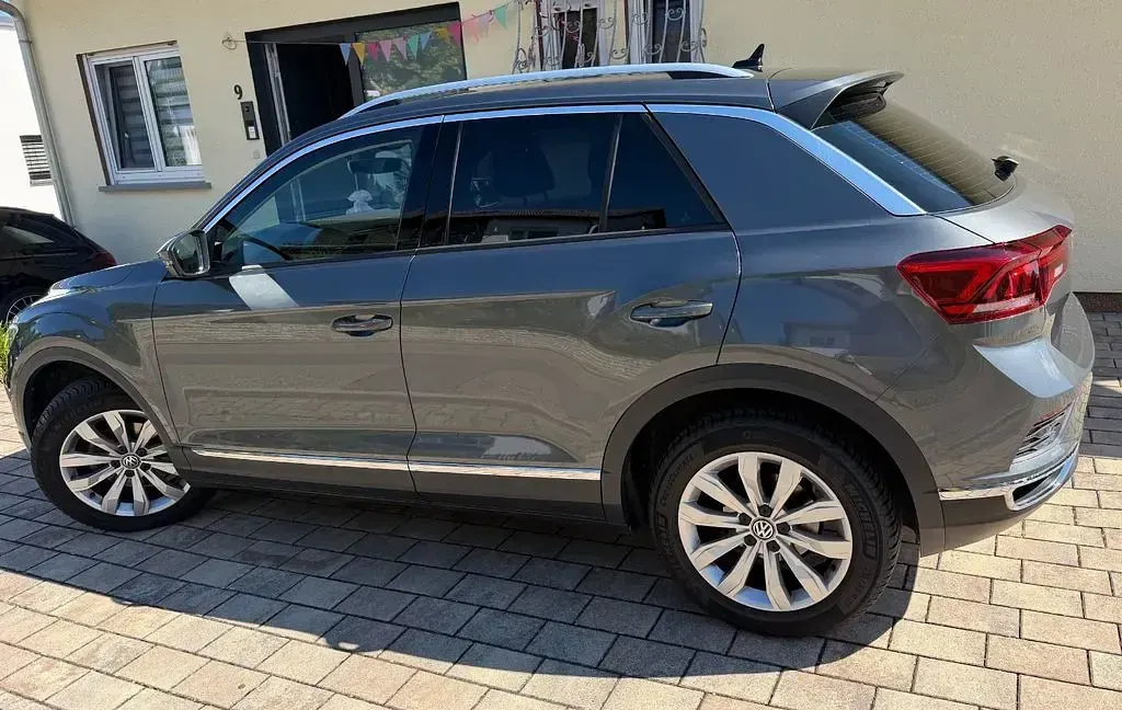 Gebraucht VW T-Roc Style 150 PS (110 kW) 2020 Grau SUV