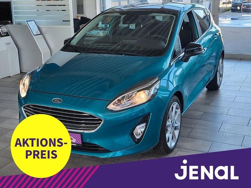 Blau Gebraucht 2017 Ford Fiesta Titanium Kleinwagen | 10.980 € (Fairer Preis) - Bild 1/4