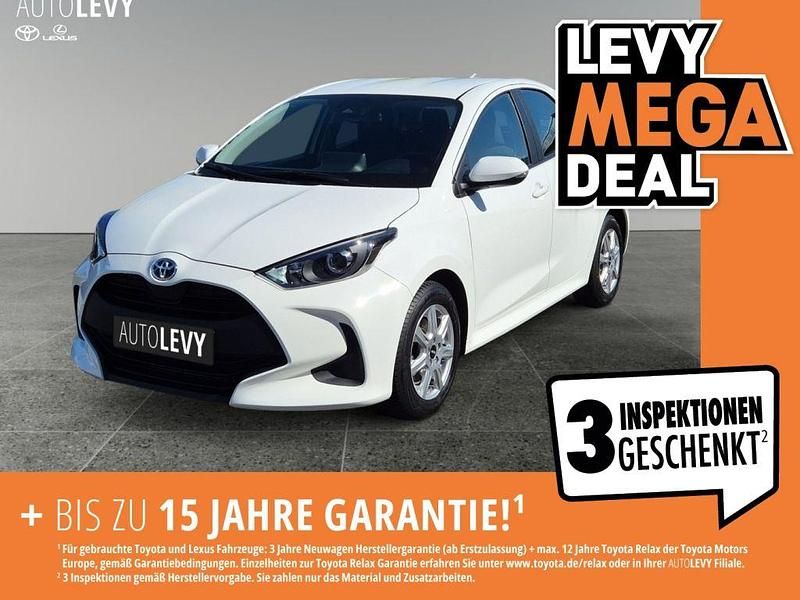 Weiss Gebraucht 2022 Toyota Yaris Hybrid Edition Kleinwagen | 18.770 € (Fairer Preis) - Bild 1/4