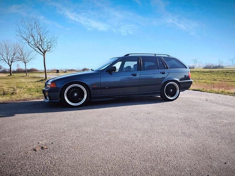 Gebraucht BMW 323 Exclusive 170 PS (125 kW) 1998 Grau Kombi