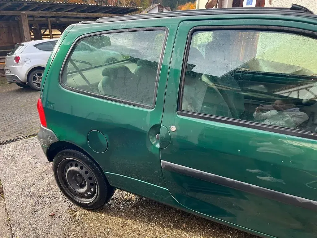 Gebraucht Renault Twingo 58 PS (42 kW) 2001 Grün Kleinwagen