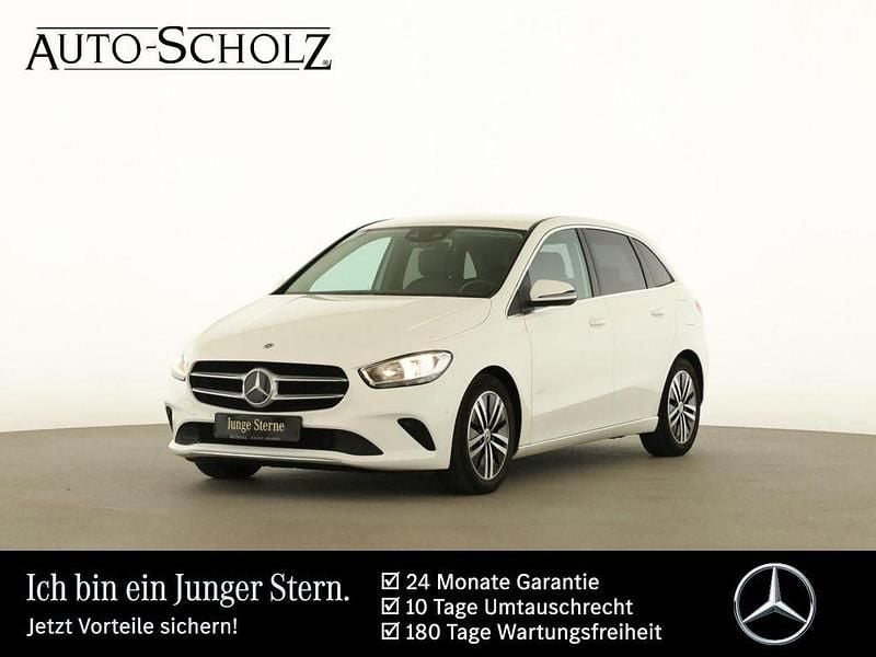Weiß Gebraucht 2020 Mercedes B180 Progressive Van / Kleinbus | 20.997 € (Guter Preis) - Bild 1/4
