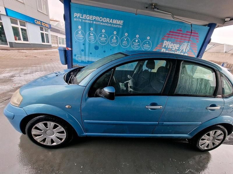 Gebraucht Citroën C3 73 PS (53 kW) 2008 Blau Kleinwagen