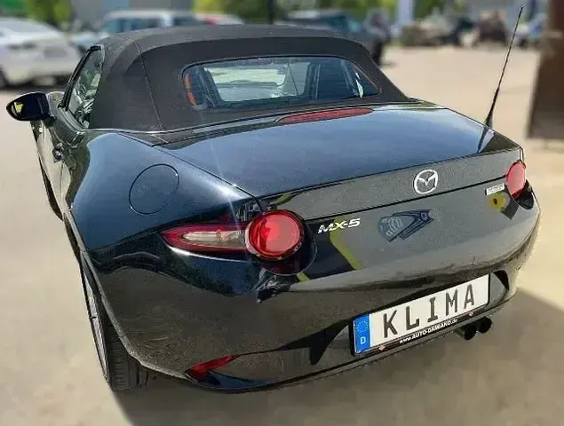 Gebraucht Mazda MX5 Center-Line 131 PS (96 kW) 2016 Schwarz Cabrio