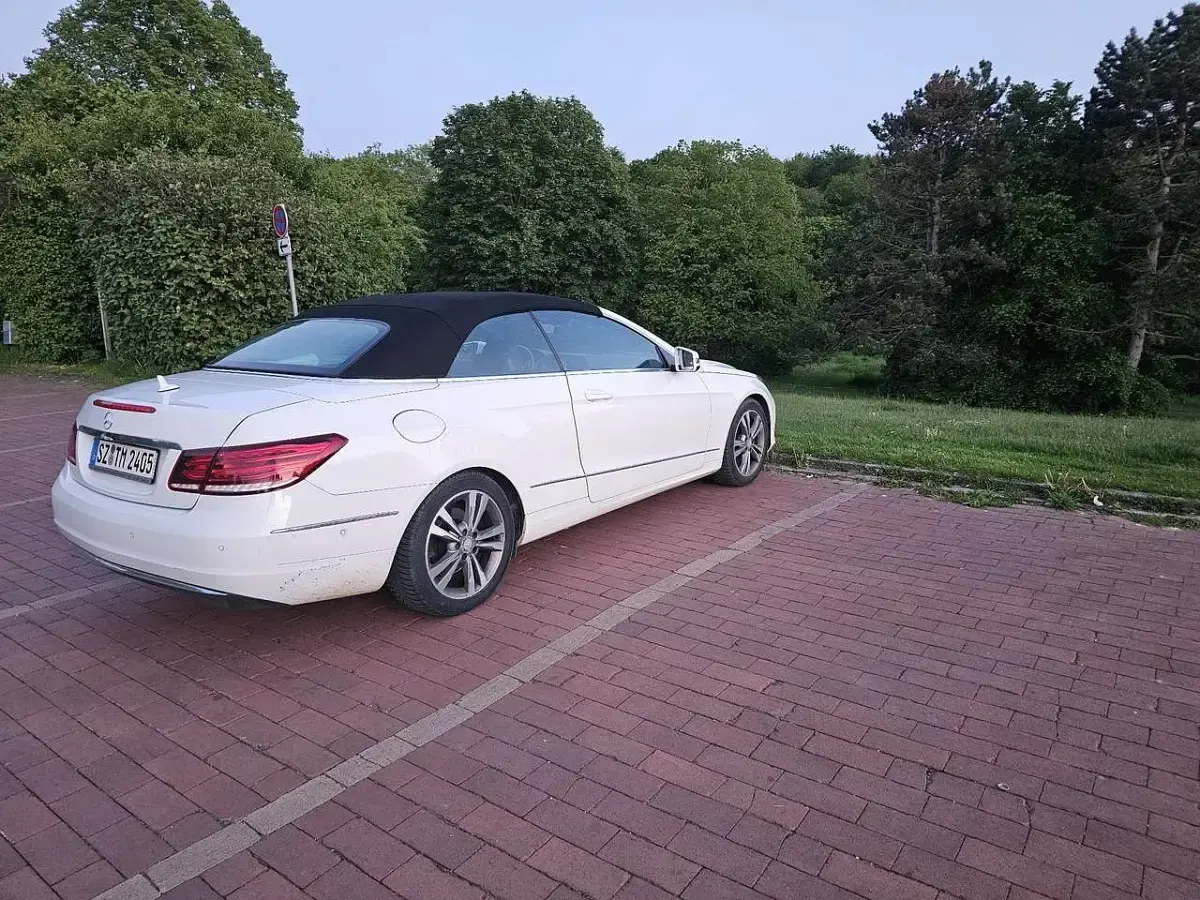 Gebraucht Mercedes E200 184 PS (135 kW) 2015 Weiß Cabrio