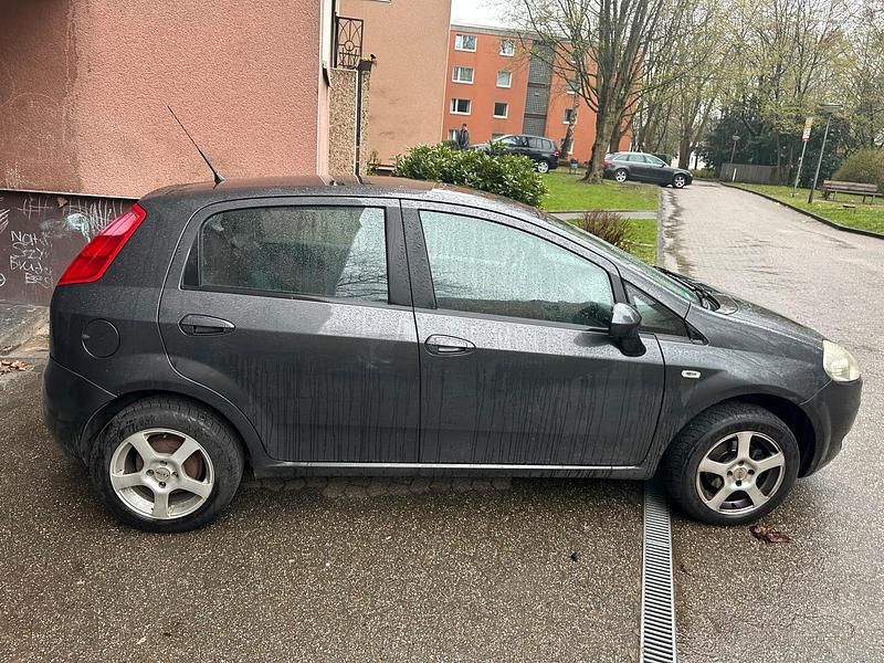 Gebraucht Fiat Punto 77 PS (56 kW) 2009 Grau Kleinwagen