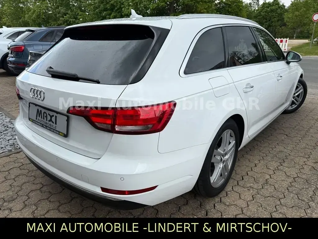 Gebraucht Audi A4 Design 190 PS (139 kW) 2018 Ibisweiss Kombi