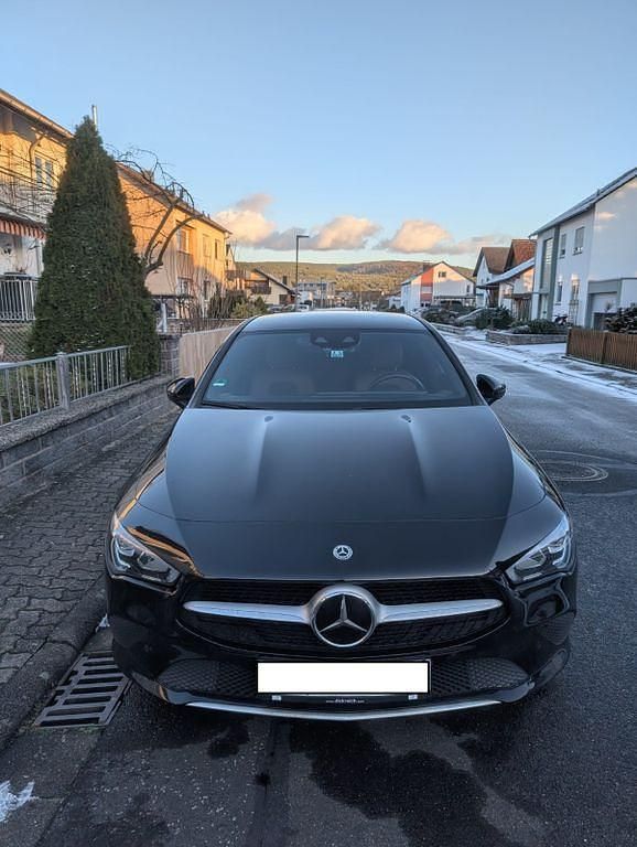 Gebraucht Mercedes CLA200 Shooting Brake Progressive 150 PS (110 kW) 2021 Schwarz Kombi