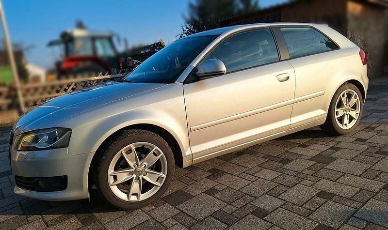 Gebraucht Audi A3 Attraction 102 PS (75 kW) 2008 Silber Kleinwagen