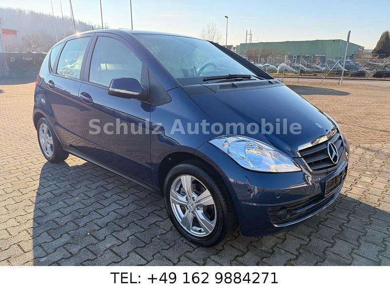 Blau Gebraucht 2010 Mercedes A180 Van / Kleinbus | 5.950 € (Guter Preis) - Bild 1/4