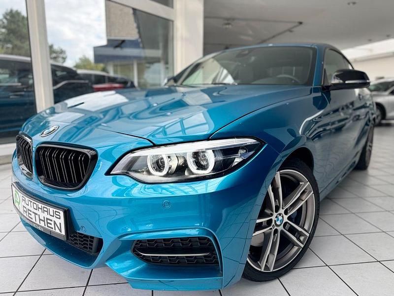 Blau Gebraucht 2020 BMW M240 M Performance | 32.490 € (Guter Preis) - Bild 1/4