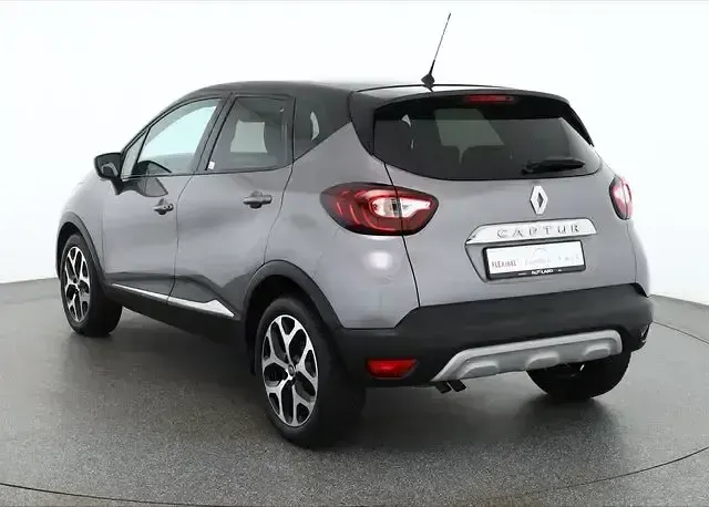 Gebraucht Renault Captur Intens 150 PS (110 kW) 2019 Grau SUV