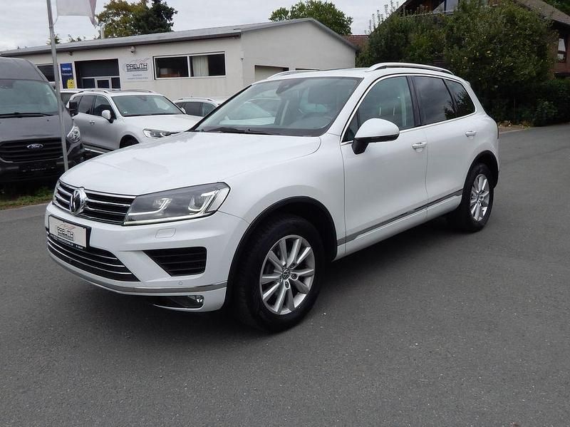 Weiß Gebraucht 2015 VW Touareg Terrain Tech SUV | 23.490 € (Fairer Preis) - Bild 1/4
