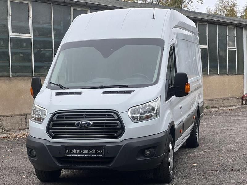 Gebraucht Ford Transit Trend 131 PS (96 kW) 2019 Weiß Van / Kleinbus