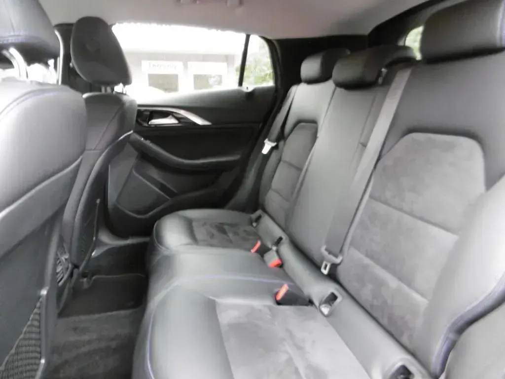 Gebraucht Infiniti Q30 Luxe 109 PS (80 kW) 2018 Graphite shadow Limousine