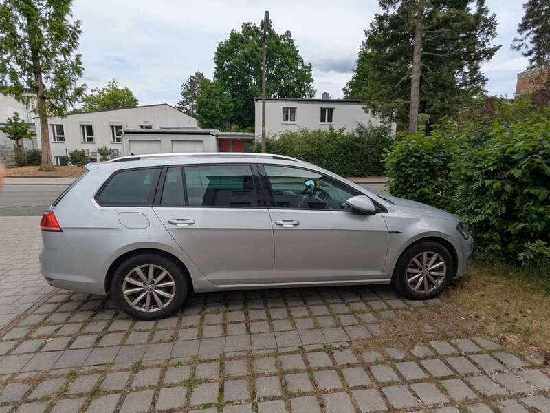 Silber Gebraucht 2015 VW Golf VII Kombi | 10.500 € (Superpreis) - Bild 1/4