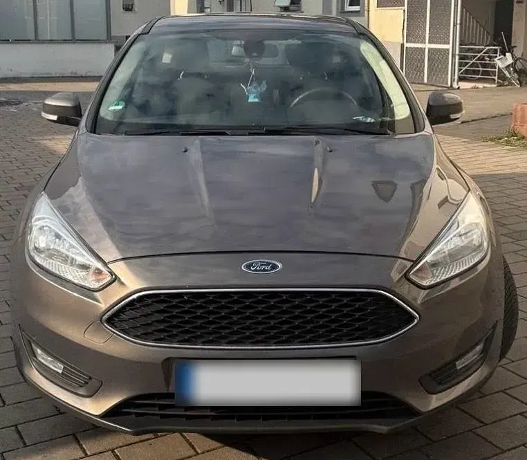 Usata Ford Focus Titanium 125 CV (91 kW) 2015 Beige Berlina