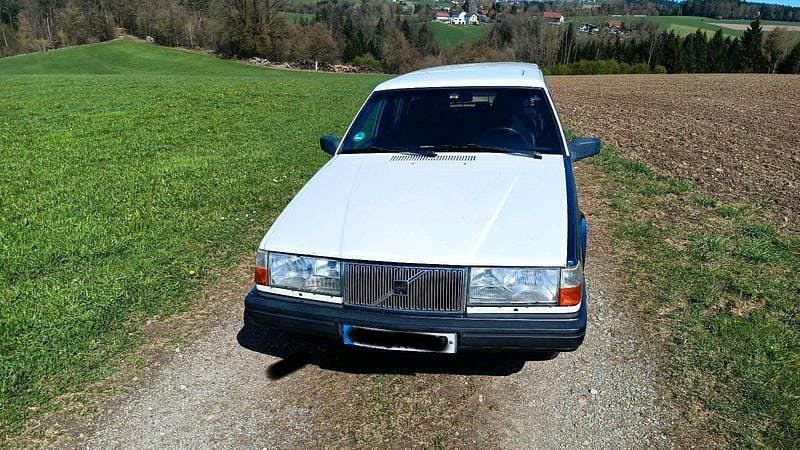 Second-hand Volvo 940 131 CP (96 kW) 1992 Alb Break