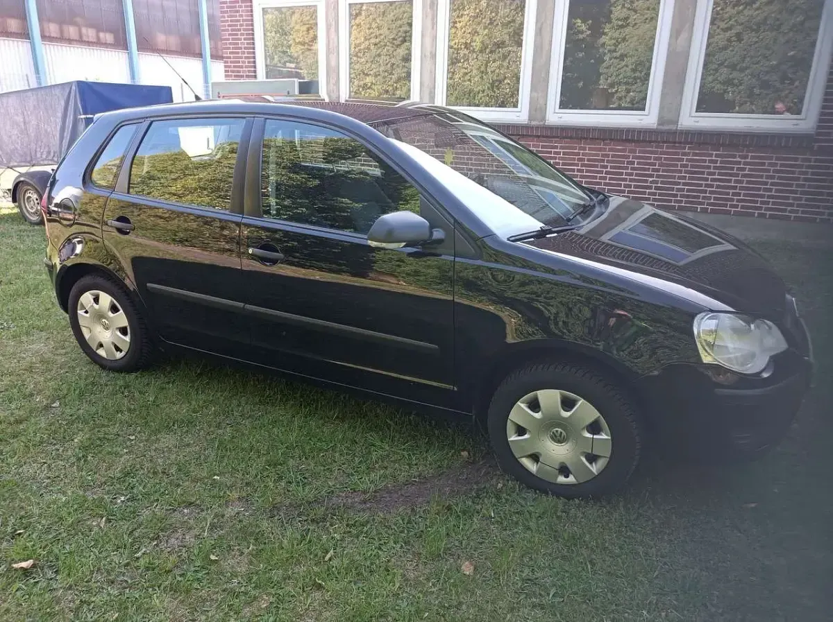 Second-hand VW Polo Trendline 80 CP (58 kW) 2009 Negru Hatchback