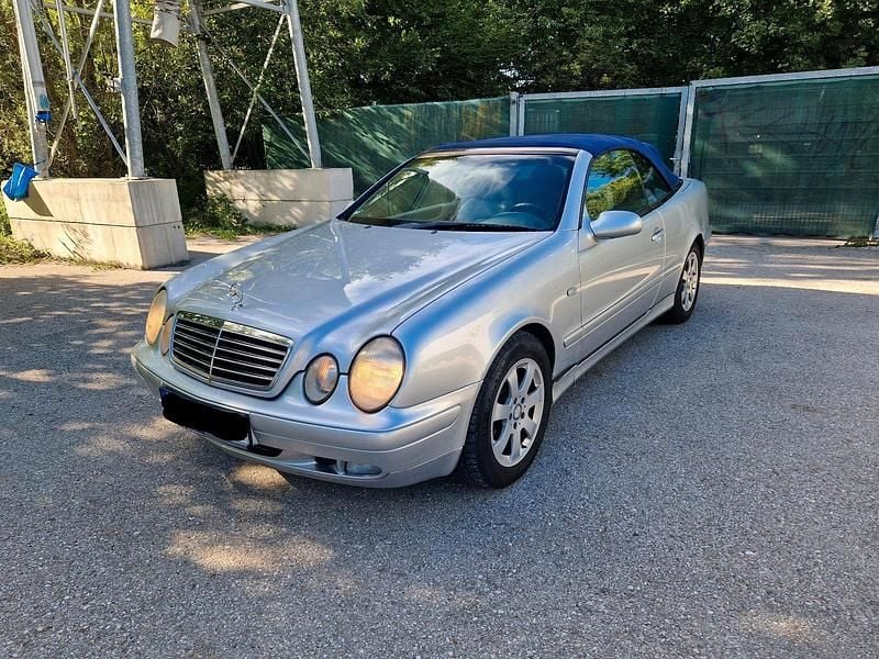 Silber Gebraucht 1999 Mercedes CLK200 Cabrio | 2.499 € (Etwas zu teuer) - Bild 1/4