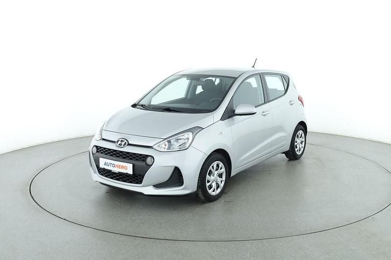 Silber Gebraucht 2017 Hyundai i10 Trend Kleinwagen | 9.450 € (Fairer Preis) - Bild 1/3