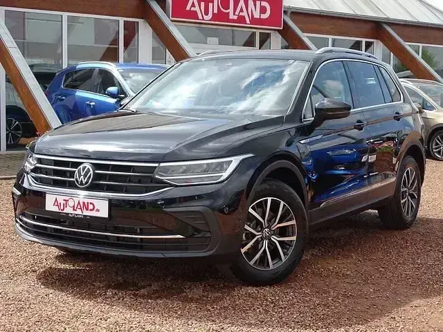 Używany VW Tiguan 150 KM (110 kW) 2021 Czarny SUV