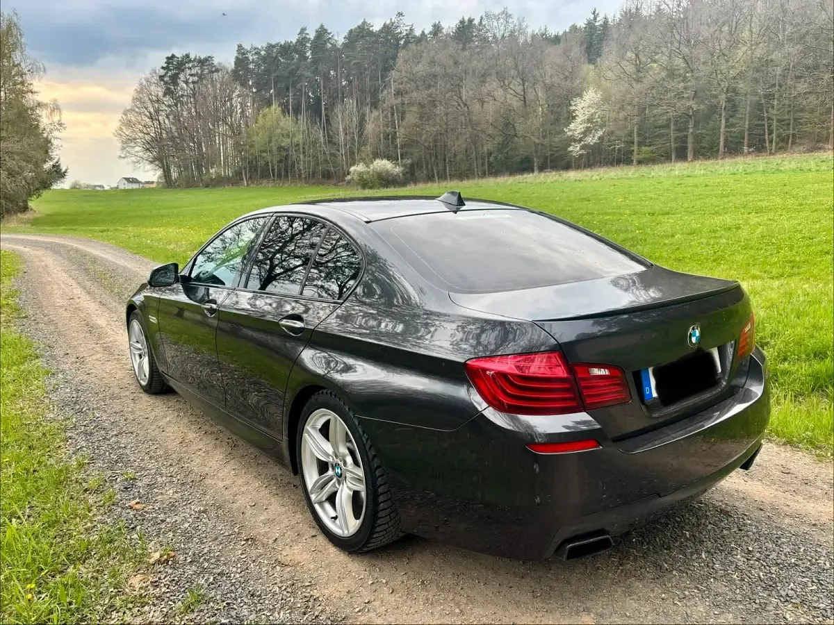 Gebraucht BMW M550 381 PS (280 kW) 2013 Limousine
