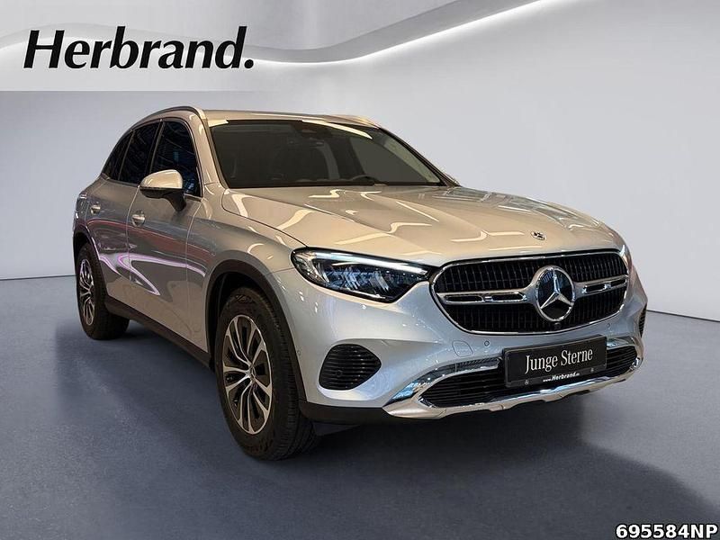 Gebraucht Mercedes GLC200 Avantgarde 204 PS (150 kW) 2025 Silber SUV