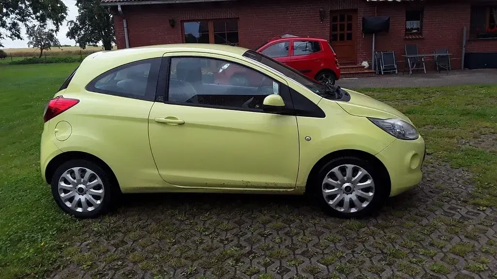 Gebraucht Ford Ka Trend 69 PS (50 kW) 2009 Gelb Kleinwagen