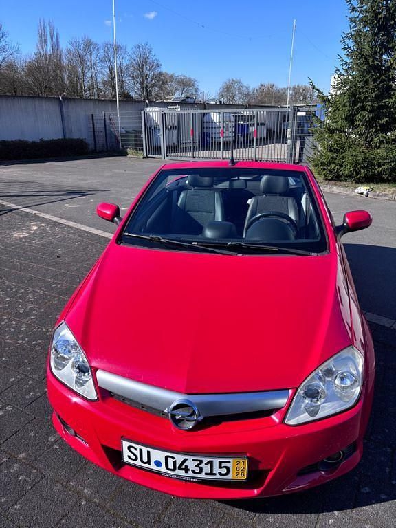 Gebraucht Opel Tigra Cosmo 125 PS (91 kW) 2004 Rot Cabrio