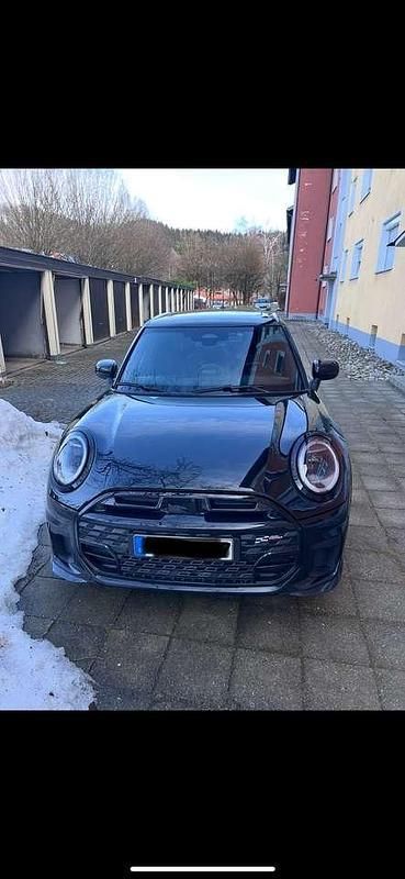 Gebraucht 2025 Mini John Cooper Works Kleinwagen | 34.599 € (Fairer Preis) - Bild 1/4