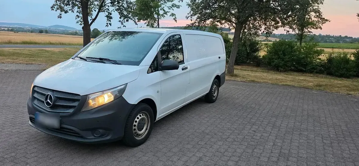 Gebraucht Mercedes Vito 163 PS (119 kW) 2015 Weiß Van