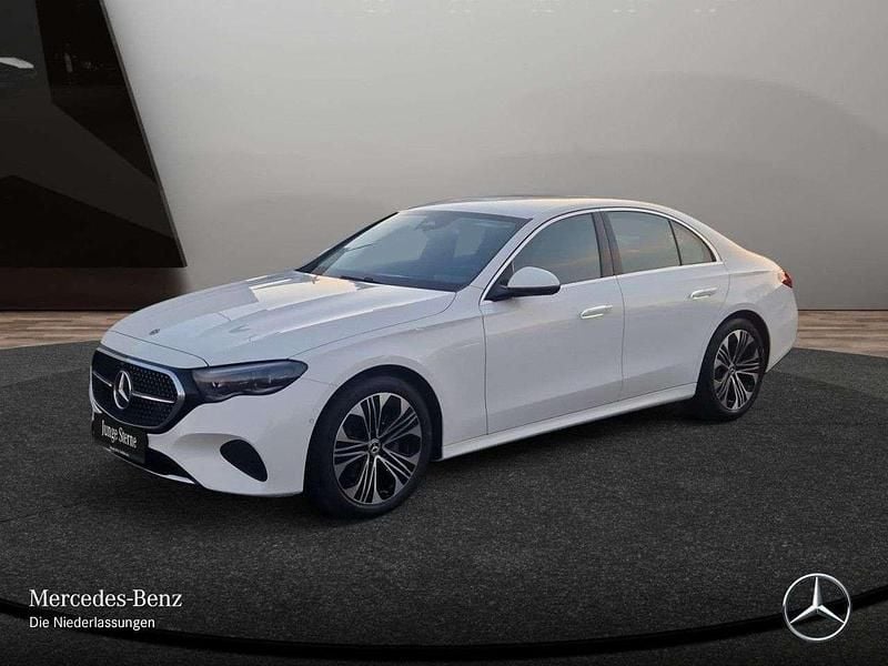 Gebraucht Mercedes E200 Avantgarde 204 PS (150 kW) 2024 Weiß Limousine