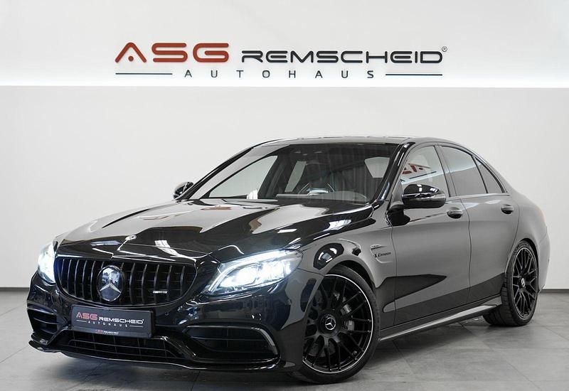 Schwarz Gebraucht 2020 Mercedes C63 AMG AMG Limousine | 54.800 € (Teuer) - Bild 1/3