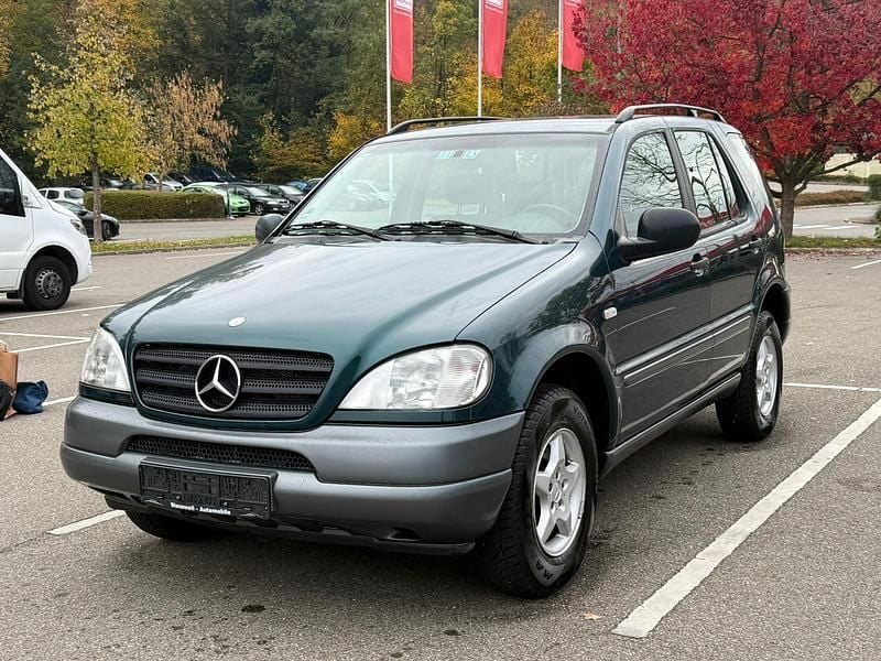 Gebraucht Mercedes ML320 218 PS (160 kW) 1999 Grün SUV