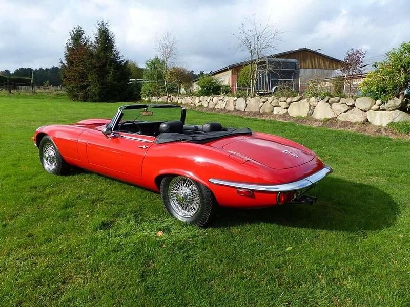Usata Jaguar E-Type 276 CV (202 kW) 1974 Rosso Cabrio