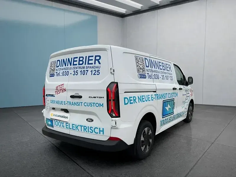 Gebraucht Ford Transit 160 kW (218 PS) 2024 Weiß Limousine