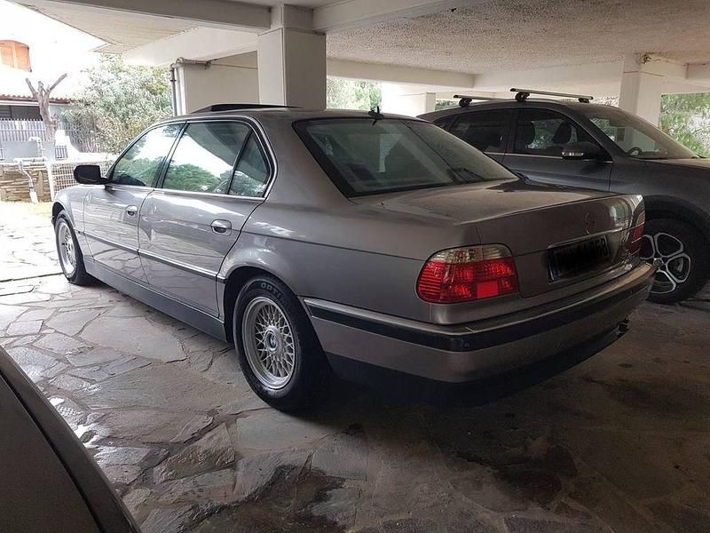 Gebraucht BMW 750L 326 PS (239 kW) 1999 Silber Limousine