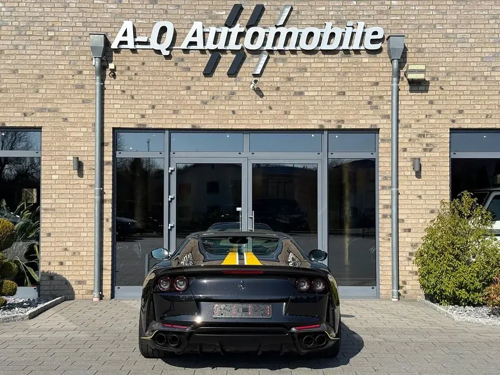 Gebraucht Ferrari 812 795 PS (584 kW) 2023 Schwarz Cabrio