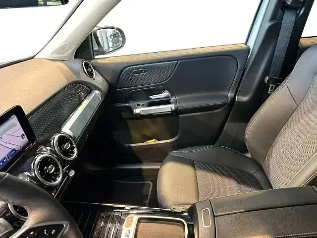 Gebraucht Mercedes GLB200 150 PS (110 kW) 2024 SUV