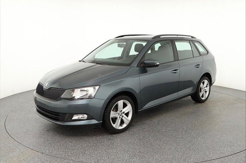 Gebraucht Skoda Fabia Cool Plus 75 PS (55 kW) 2018 Grau Kombi