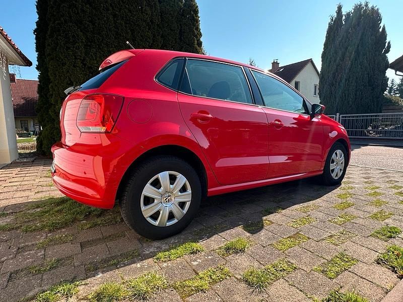 Gebraucht VW Polo Trendline 69 PS (50 kW) 2010 Rot Kleinwagen
