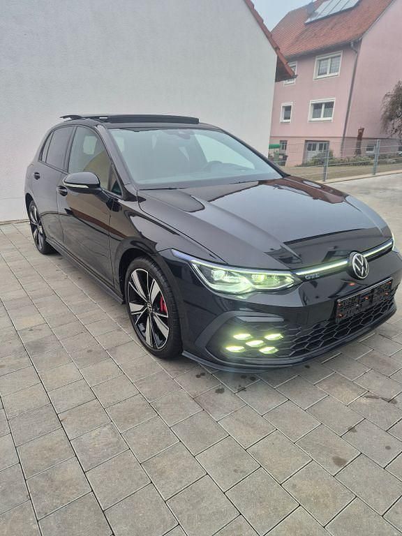 Gebraucht 2021 VW Golf VIII GTE Limousine | 21.999 € (Teuer) - Bild 1/4